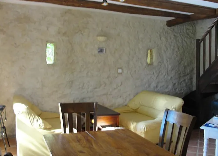 Bed & Breakfast De La Cherine 4*