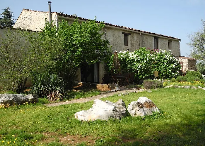 Bed & Breakfast De La Cherine Quinson