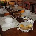 De La Cherine Bed & Breakfast Quinson