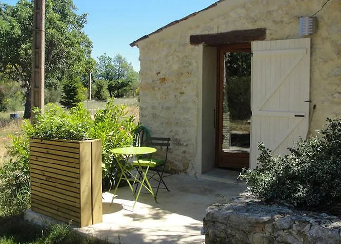 De La Cherine לינה וארוחת בוקר קווינסון