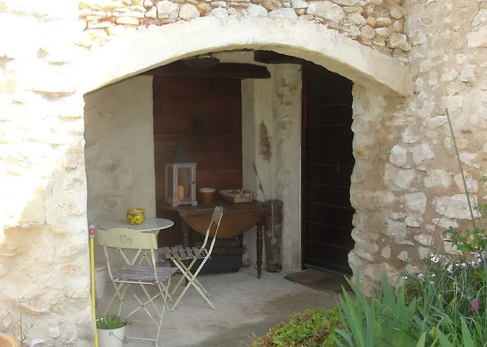 De La Chérine Bed & Breakfast Quinson